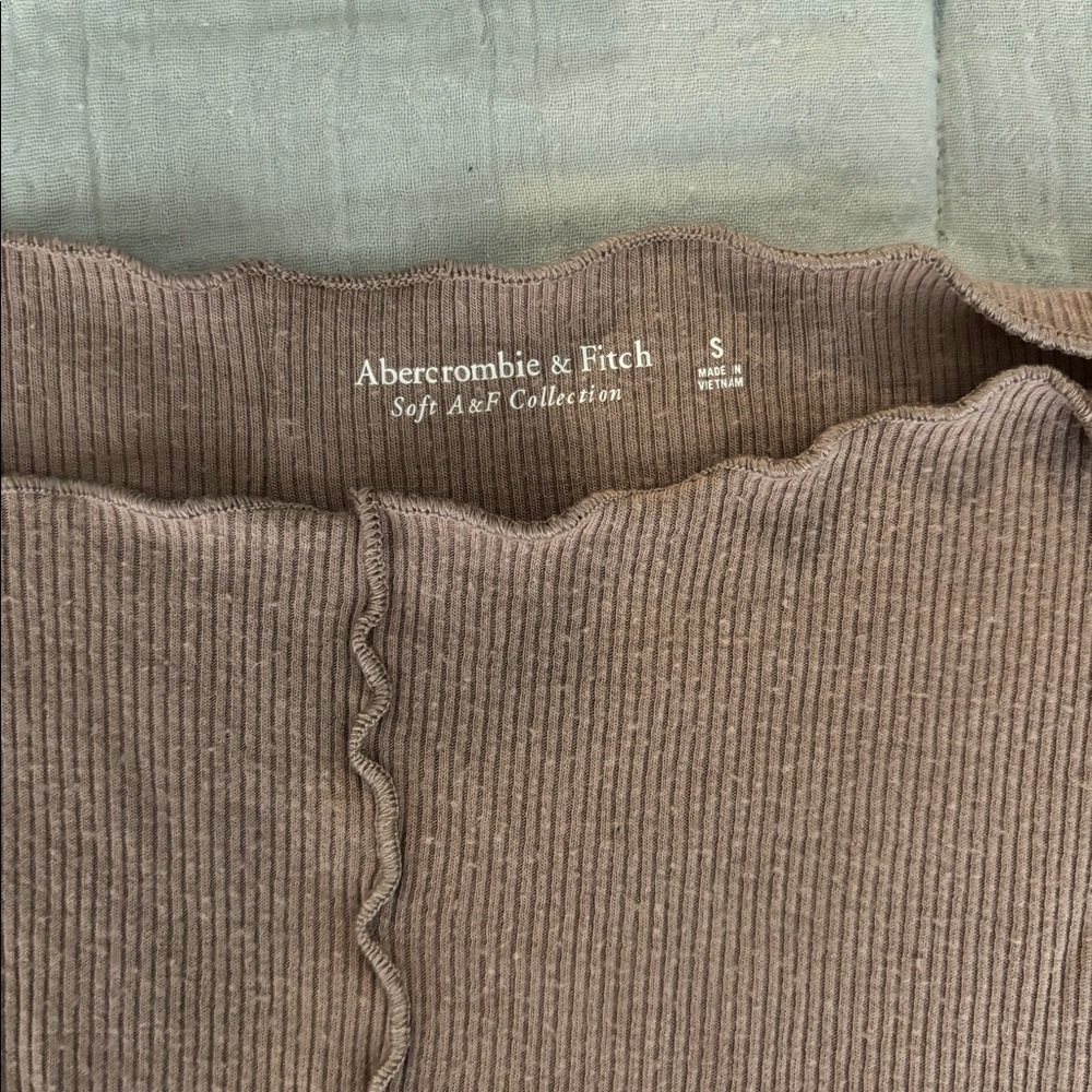 Abercrombie ruffle long sleeve shirt